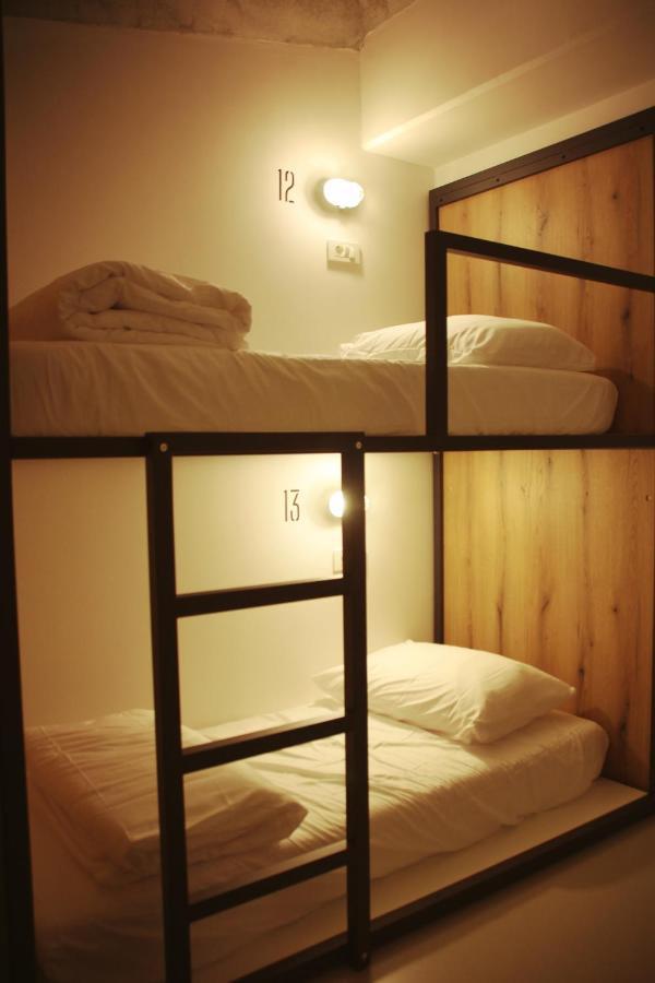 Garage Hostel 新戈里察 外观 照片