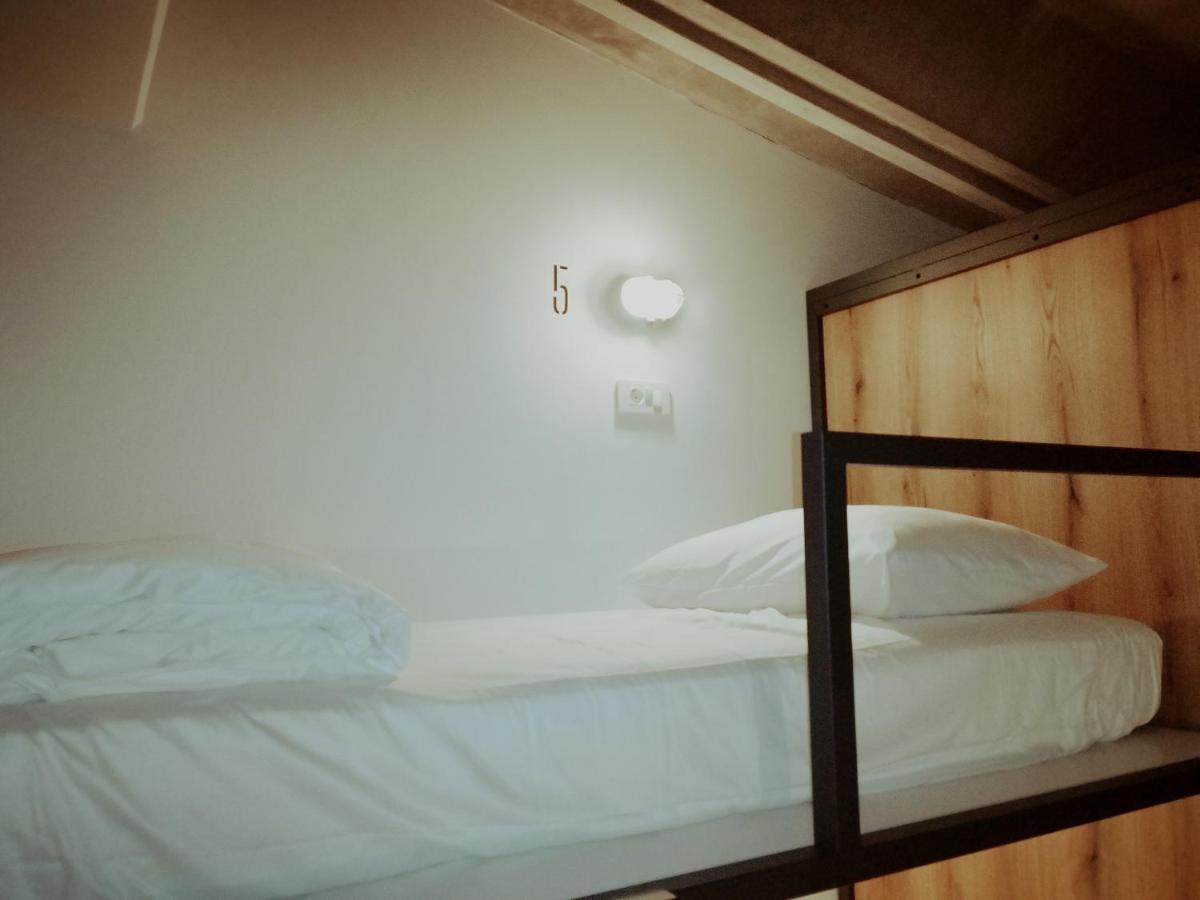 Garage Hostel 新戈里察 外观 照片